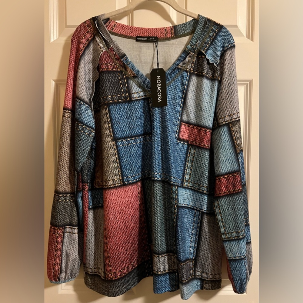 NWT Noracora colorful top. Size L